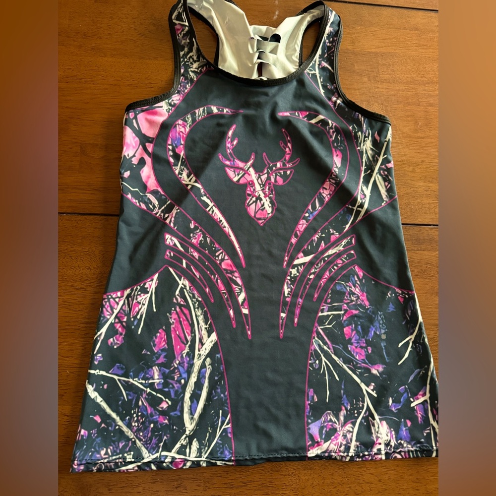 Women’s large camo tank